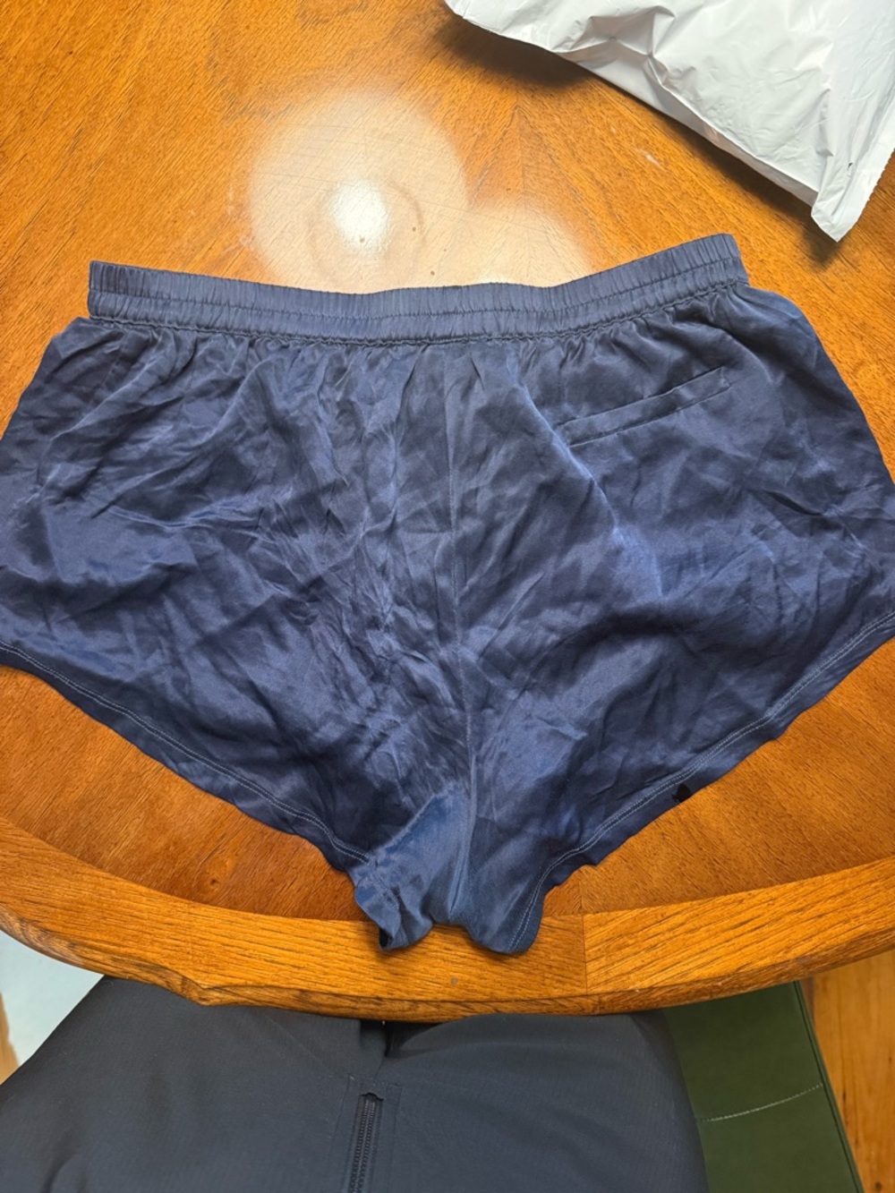 Quince silk sleep shorts - Picture 3 of 3